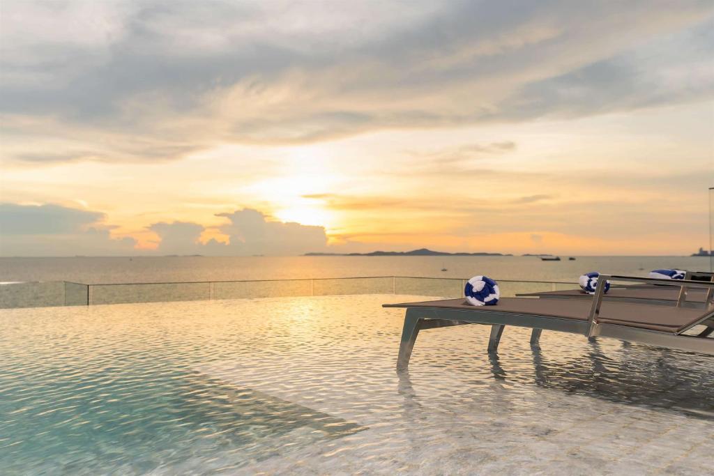 Bayphere Hotel Pattaya Ban Nong Hin  Esterno foto
